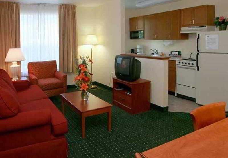 Towneplace Suites Raleigh Cary/Weston Parkway Room photo